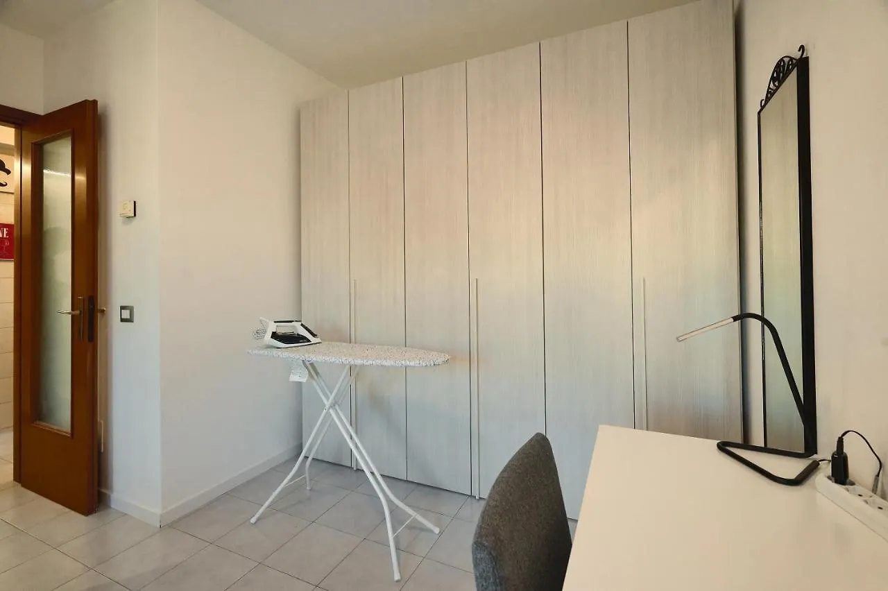 Apartment Forum III Assago 0*,